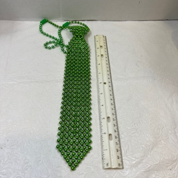 St Patrick's Day Hat, Tie, Bandana, Beads, Green Rubber Bracelet Package Lot - Picture 11 of 13